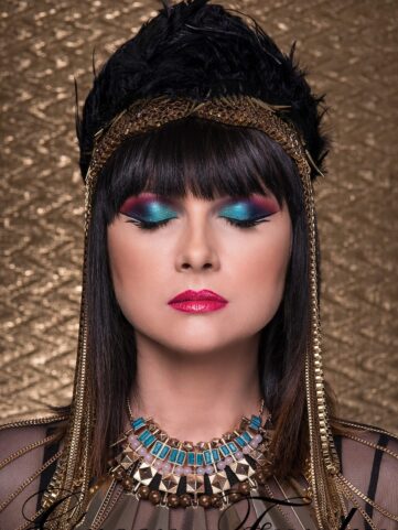 Black Feather Cap