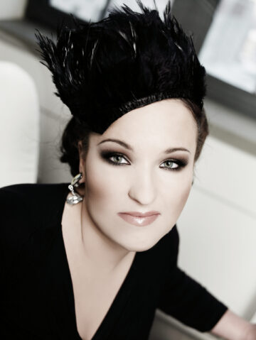 Black Feather Cap