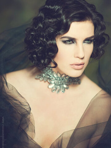 Necklace with silver sequins
